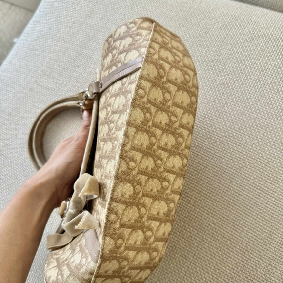 Dior Romantique Handbag - Picture 16 of 16